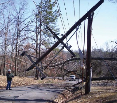 Damage to a double-circuit joint-use wood pole